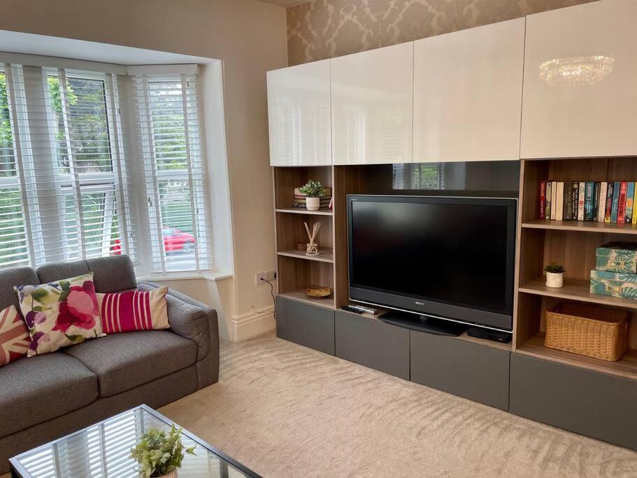 Modern 2 Bed Flat W Parking, Dog Friendly, Central Борнмут Экстерьер фото
