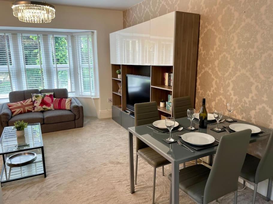 Modern 2 Bed Flat W Parking, Dog Friendly, Central Борнмут Экстерьер фото