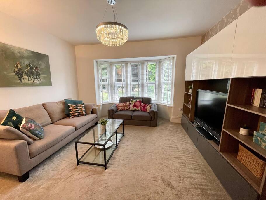 Modern 2 Bed Flat W Parking, Dog Friendly, Central Борнмут Экстерьер фото