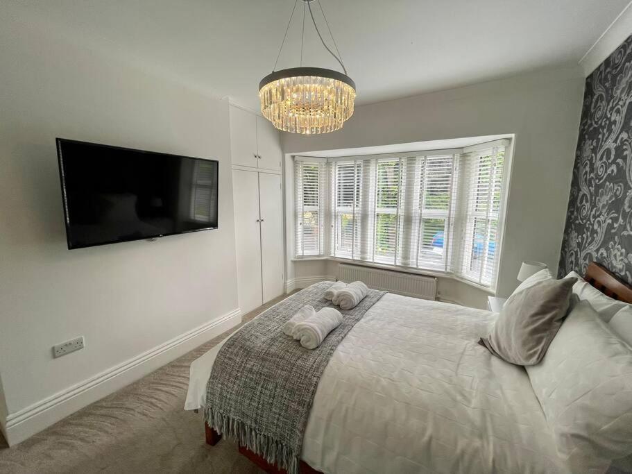 Modern 2 Bed Flat W Parking, Dog Friendly, Central Борнмут Экстерьер фото